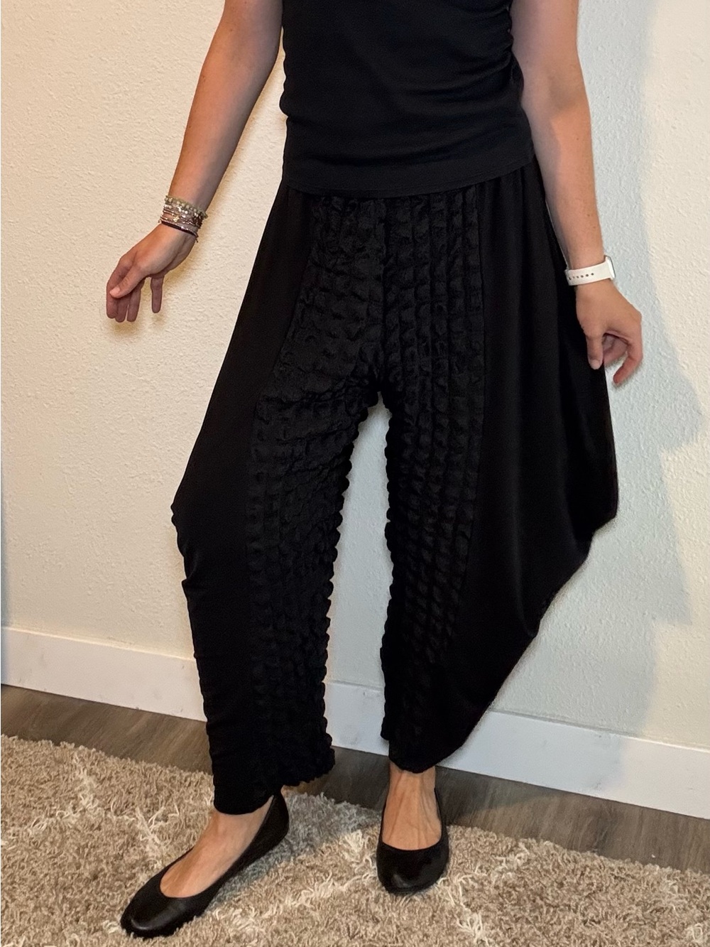 NWT IC Collection Pucker Texture Wide Leg Harem Pants Black size Medium